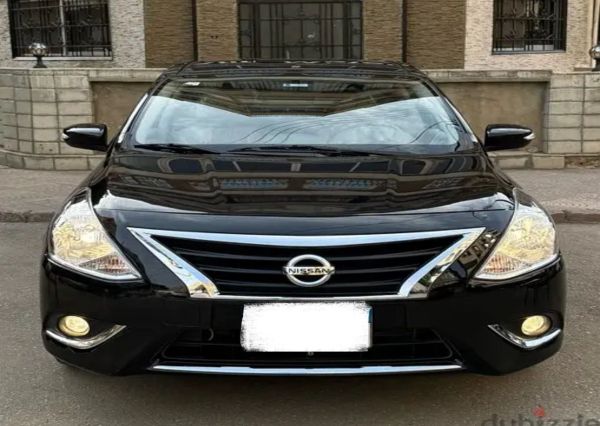 Nissan Sunny 2022