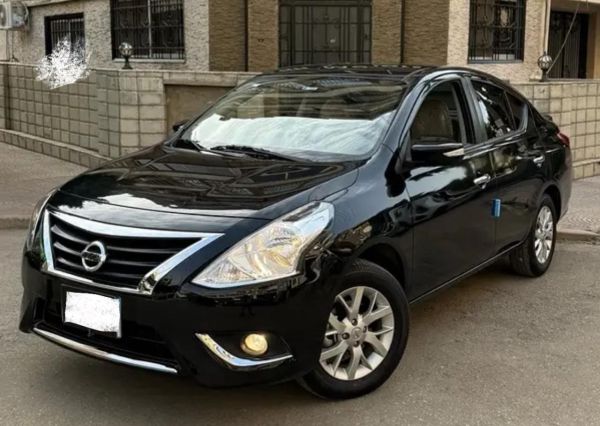 Nissan Sunny 2022