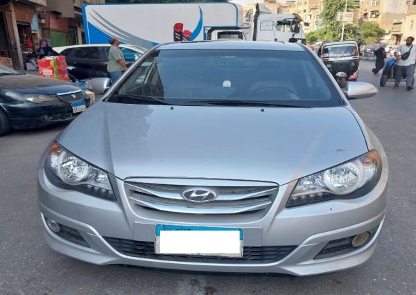 Hyundai Elantra HD 2022