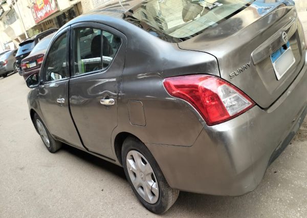 Nissan Sunny 2021