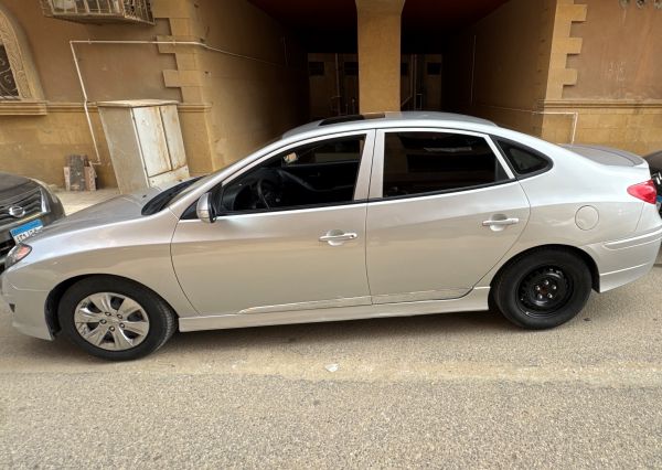 Hyundai Elantra HD 2022