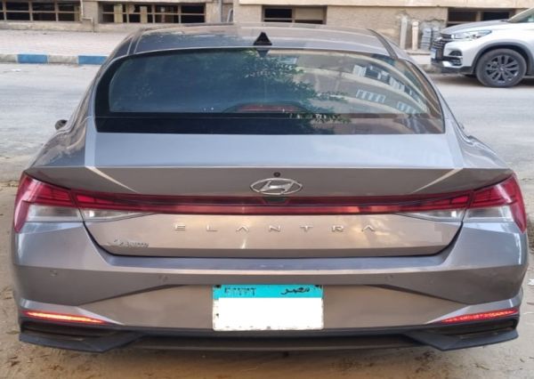 Hyundai Elantra CN7 2021