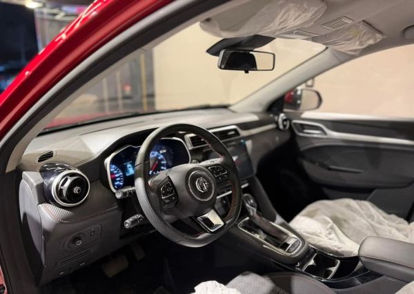 إم جي زد اس 2025