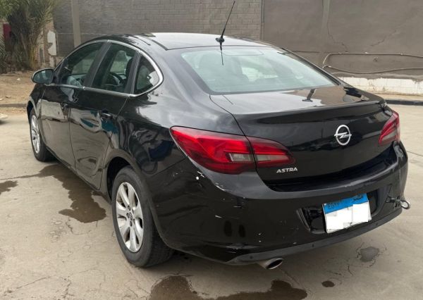 Opel Astra 2021