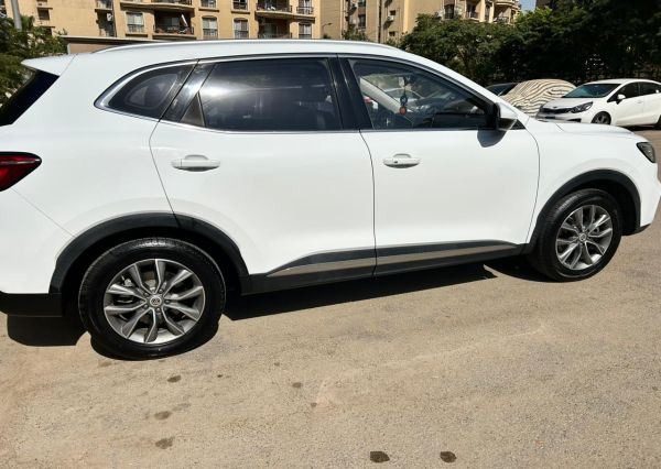 MG HS 2020
