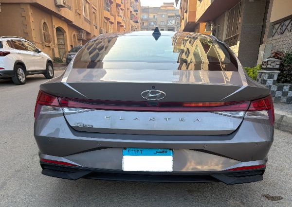 هيونداي إلنترا سي ان 7 2021