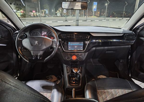 Peugeot 301 2022