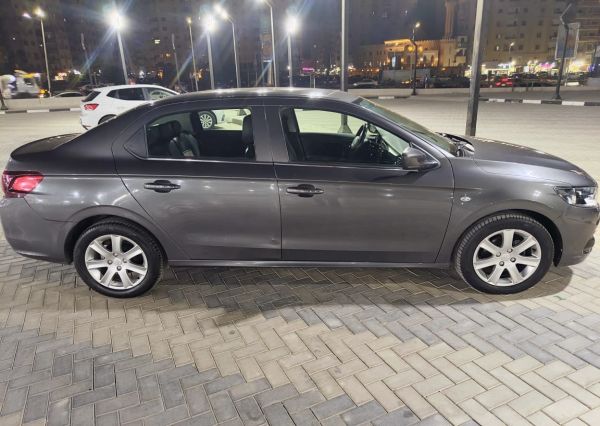 Peugeot 301 2022