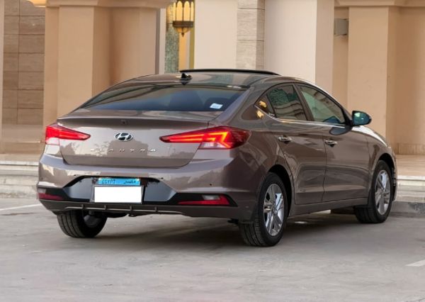 Hyundai Elantra AD 2027